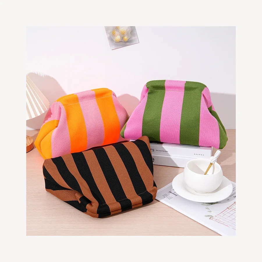 Colour-block clutch collection