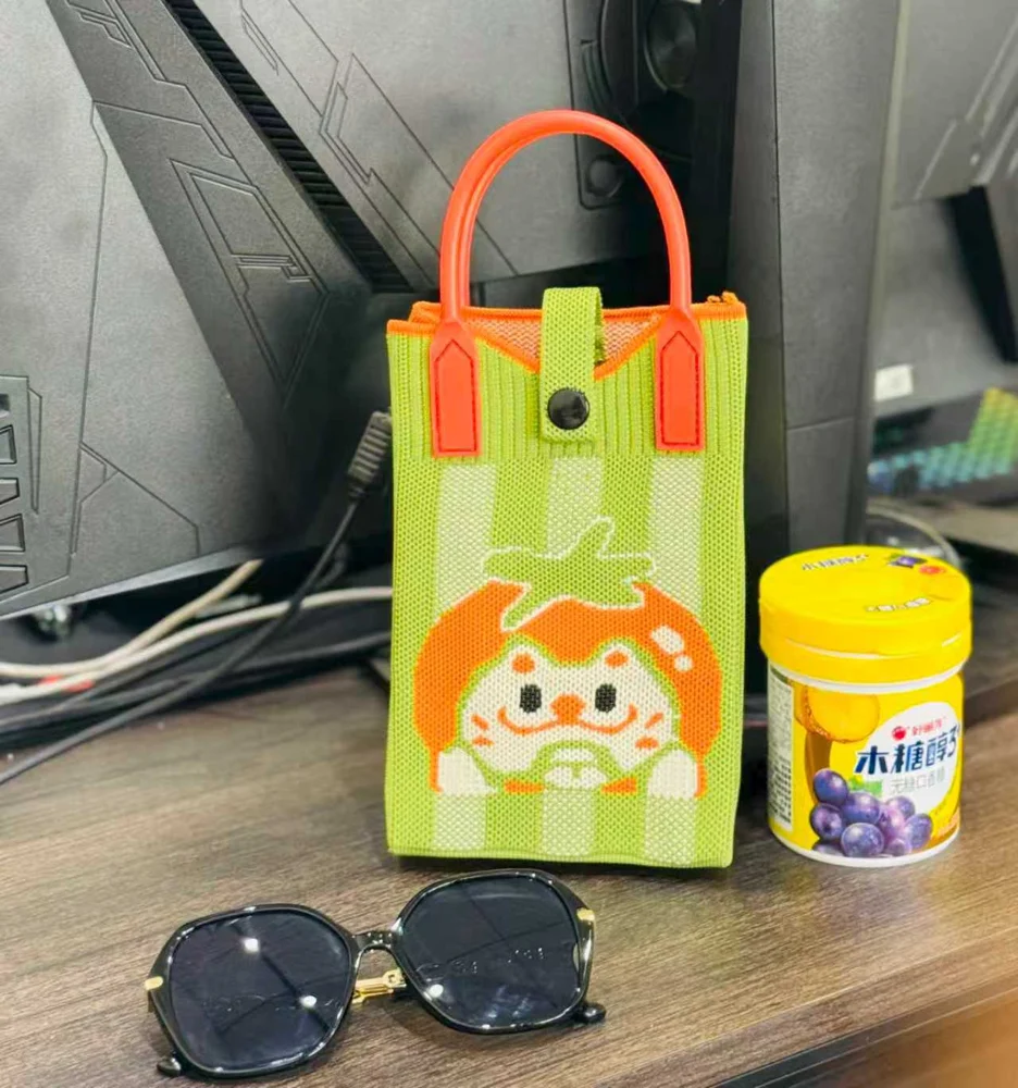 Tab-Closure Phone Totes — Graphic