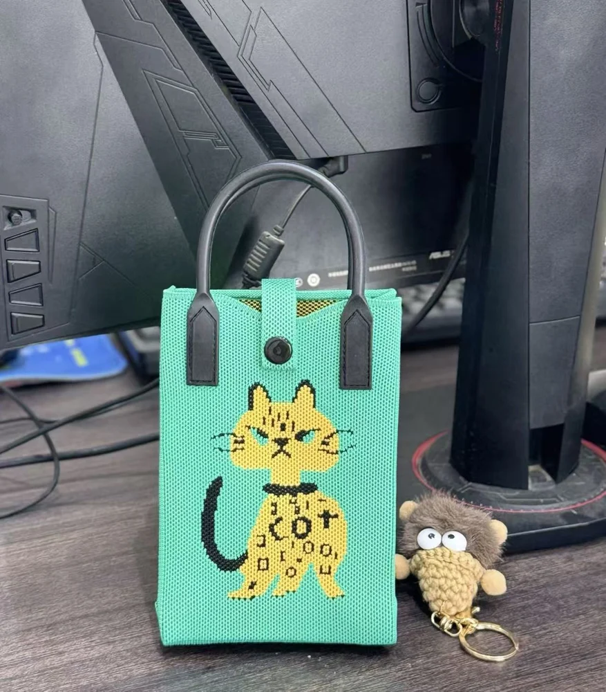 Tab-Closure Phone Totes — Graphic
