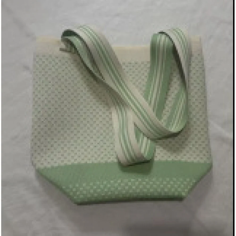 Graphic Knitted Shoulder Totes — Graphic — Green