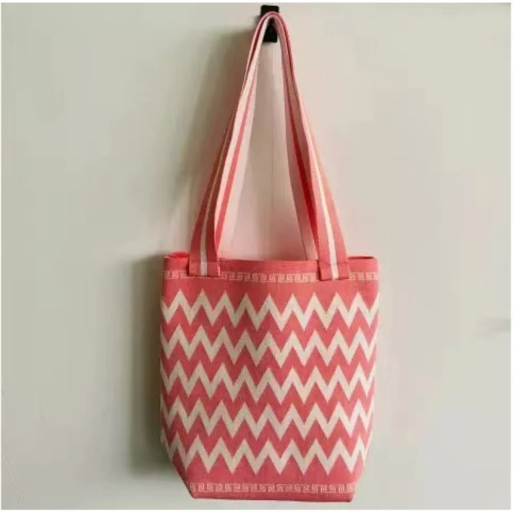 Graphic Knitted Shoulder Totes — Chevron — Pink