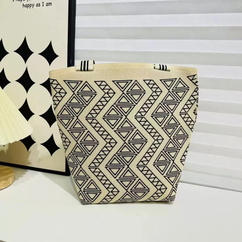 Graphic Knitted Shoulder Totes — Graphic — Cream