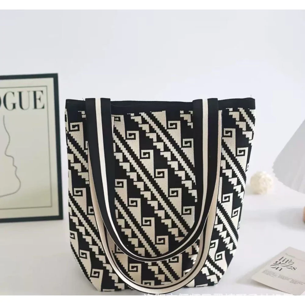 Graphic Knitted Shoulder Totes — Graphic