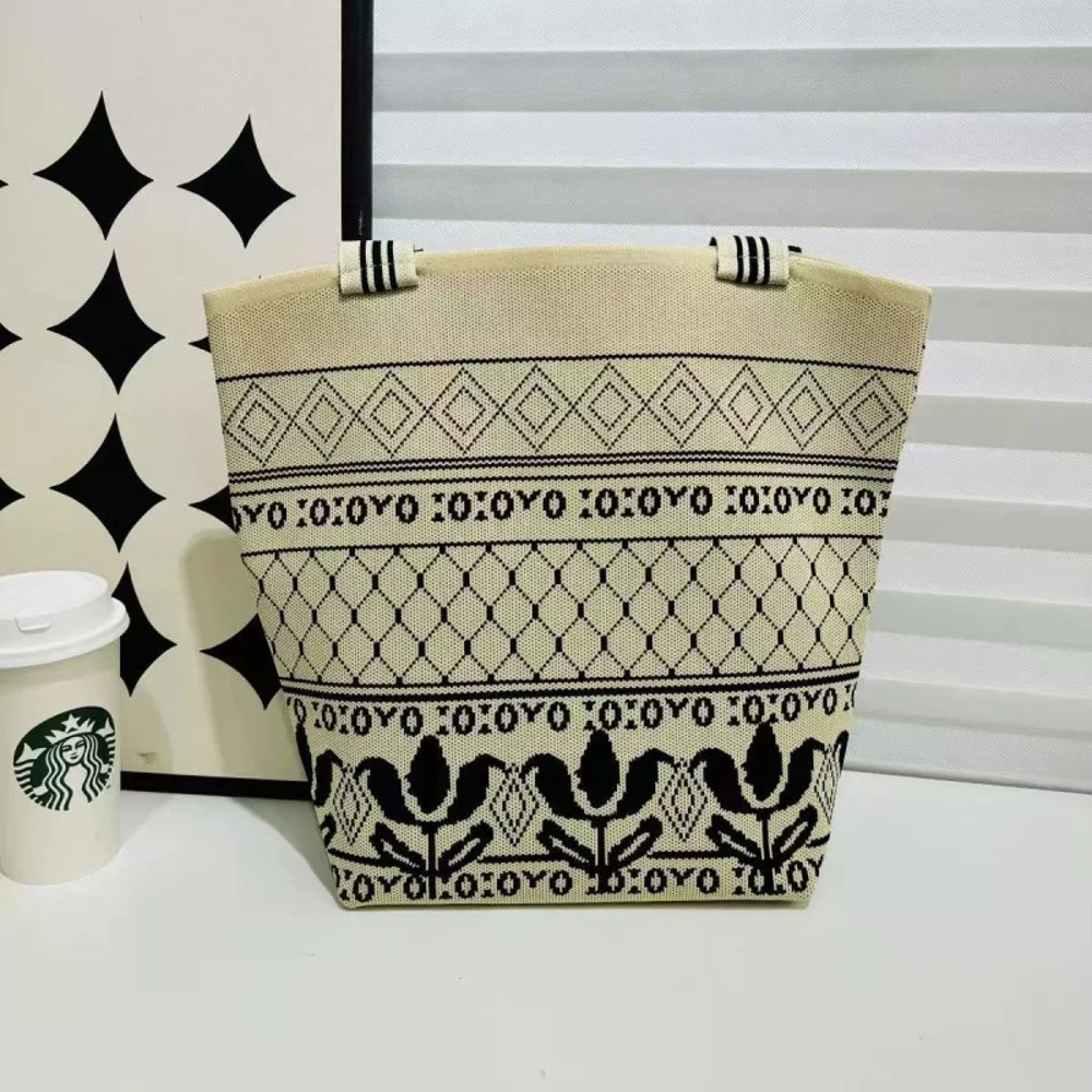Graphic Knitted Shoulder Totes — Tulip — Cream