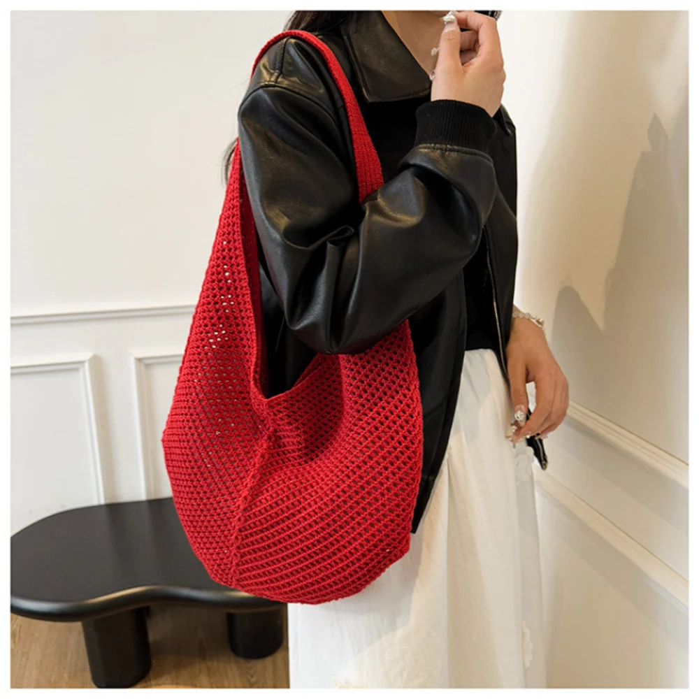 Open-Knit Shoulder Bags — Graphic — Red