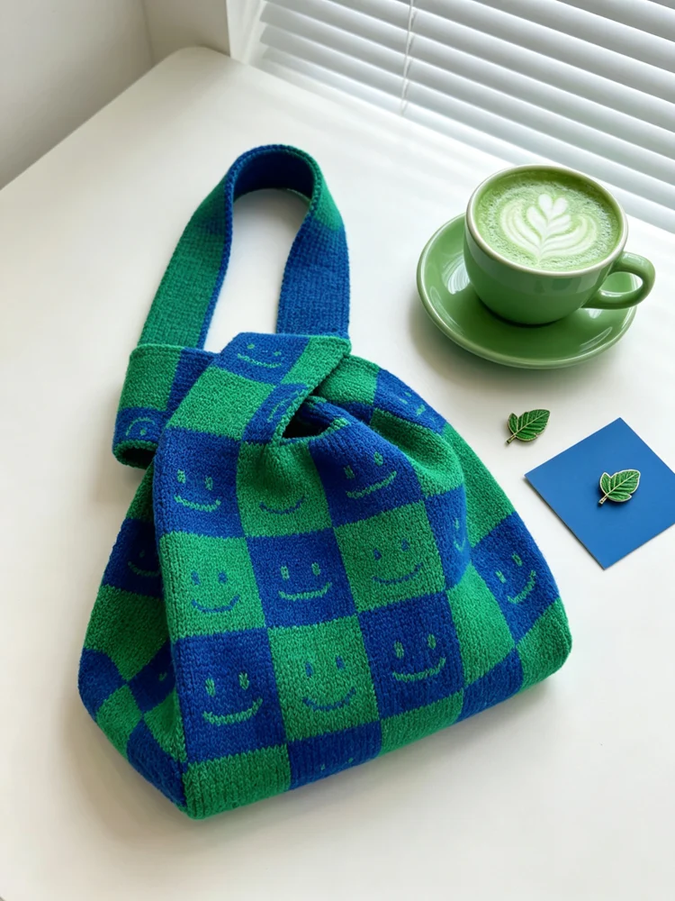Loop-Handle Knitted Bags — Smiley — Blue