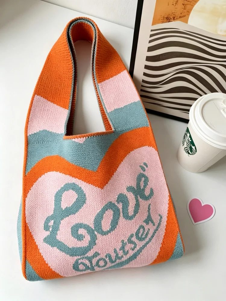 Loop-Handle Knitted Bags — Heart