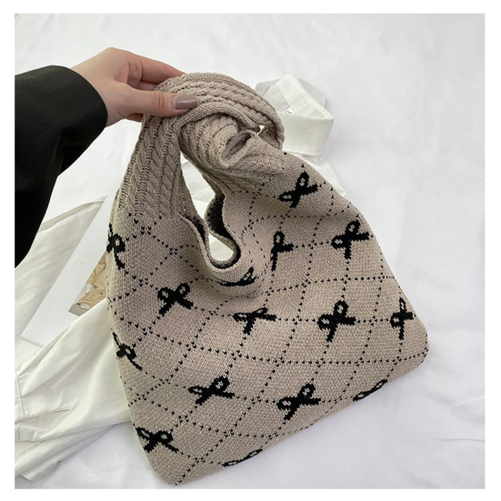 Bow-Pattern Shoulder Bags — Bow — Khaki
