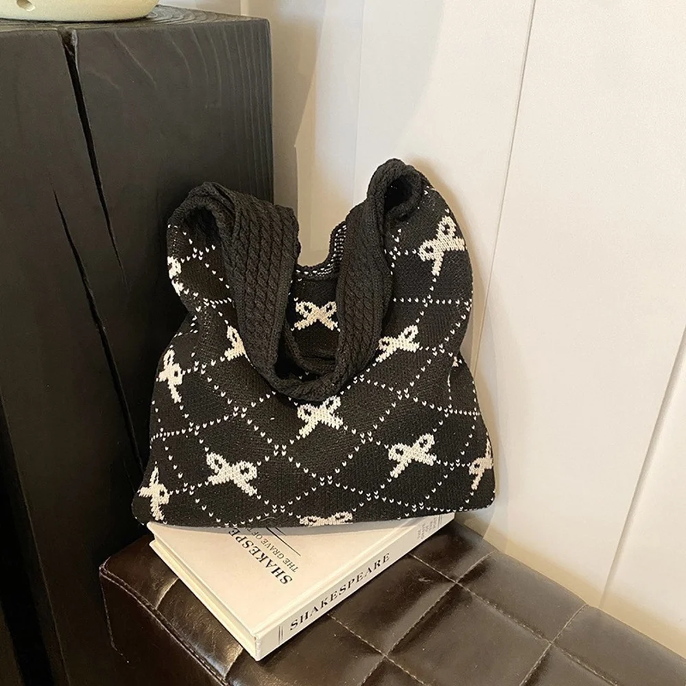 Bow-Pattern Shoulder Bags — Bow — Black